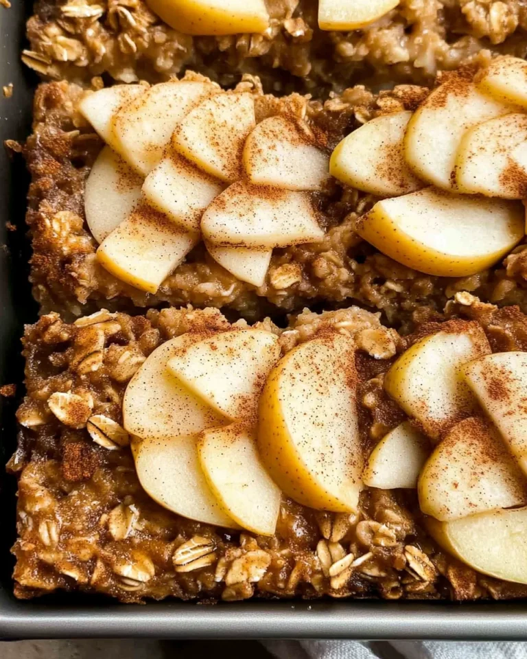 Amish-Style Apple and Cinnamon Baked Oatmeal